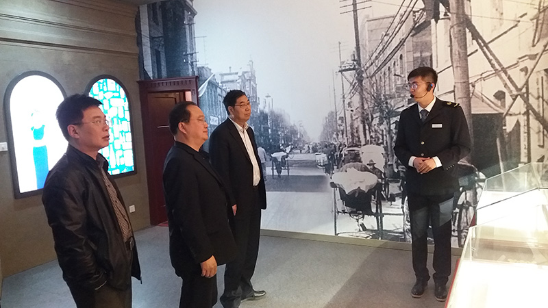3 参观济南铁路局胶济铁路博物馆.jpg