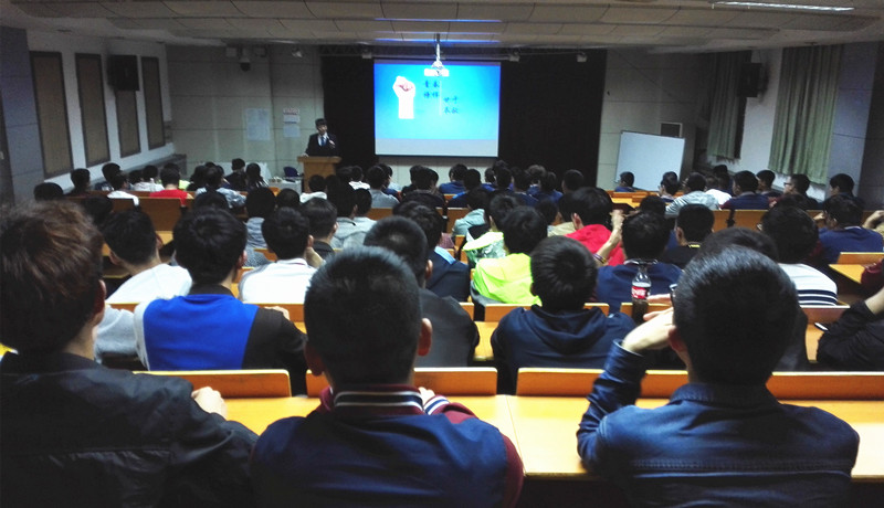 青春榜样话青春1.jpg