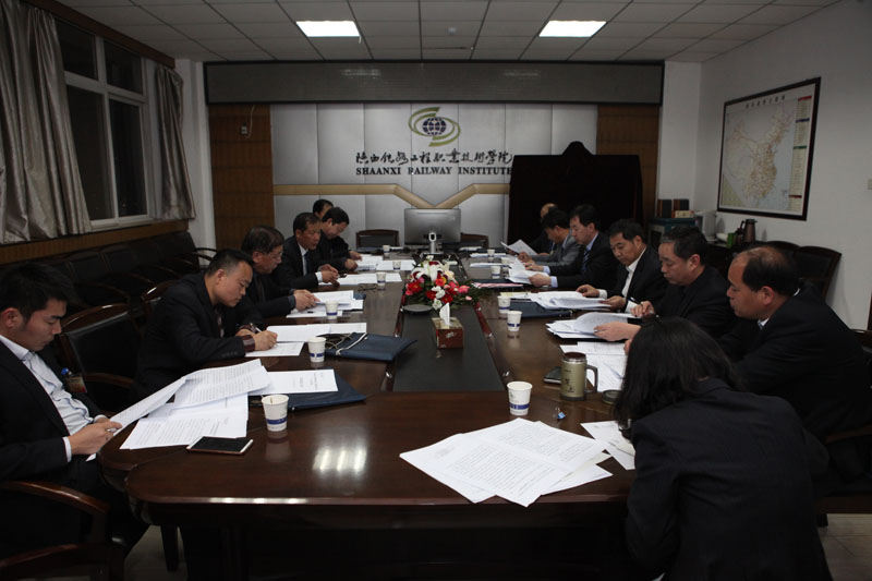 分组讨论.jpg 分组讨论.jpg