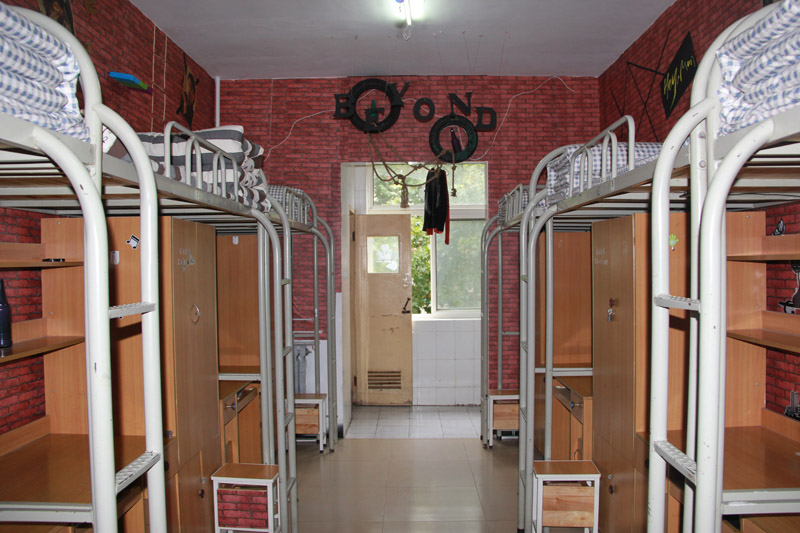 宿舍.jpg 宿舍.jpg