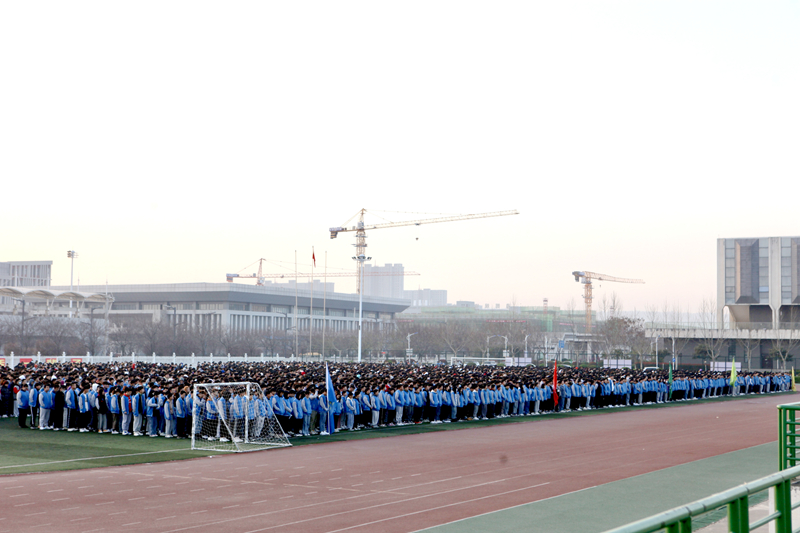 陕铁院举行2020-2021学年第二学期首次升国旗仪式