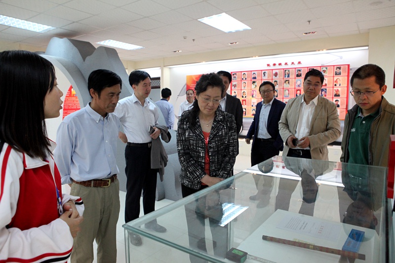 7 参观窦铁成事迹展览馆.JPG