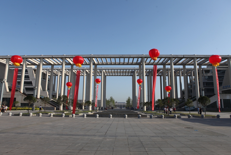 陕铁院喜迎2015级新生