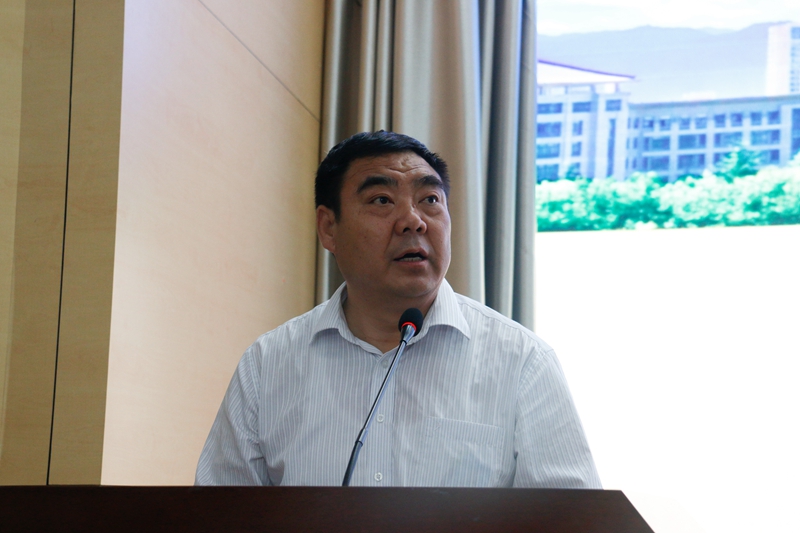 李林军主持会议