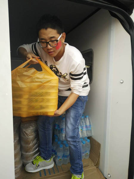 服务.jpg 服务.jpg