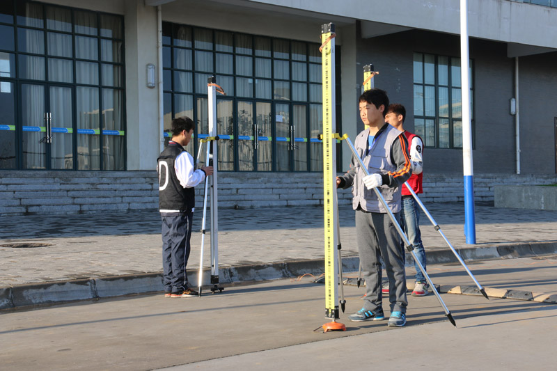 比赛.jpg 比赛.jpg