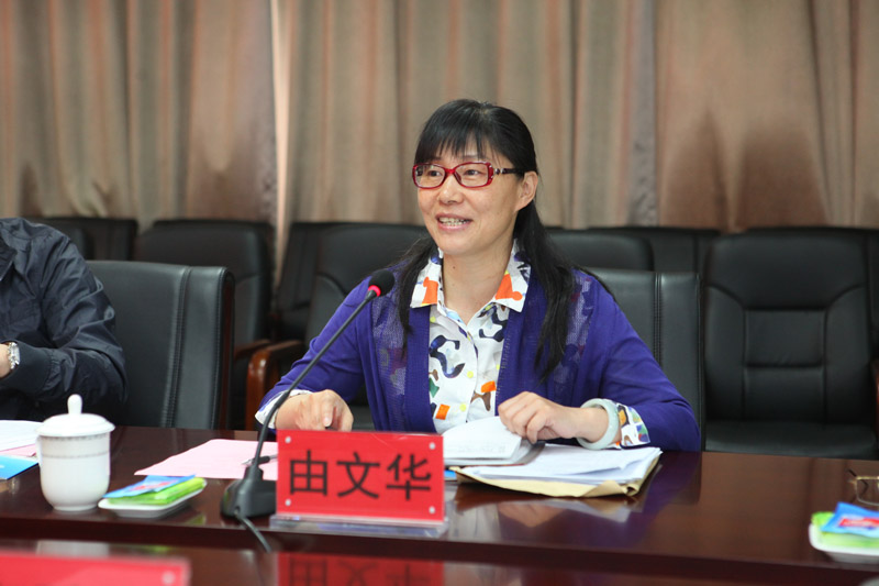 专家组组长由文华对学院工作总结.jpg 专家组组长由文华对学院工作总结.jpg