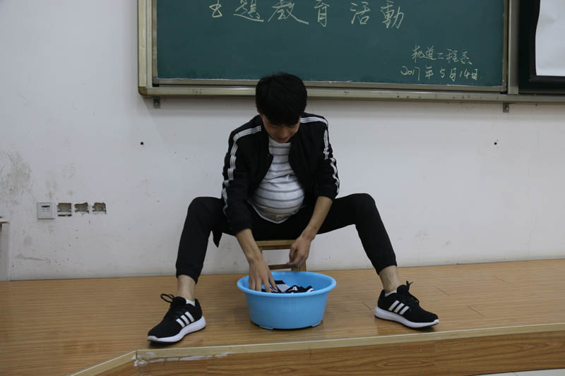孕妇体验.jpg