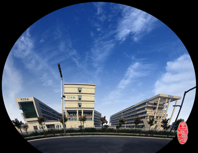 1 《校园新貌》王秦平摄_副本.jpg