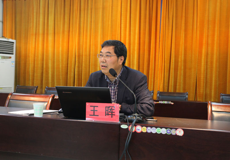 王书记.jpg 王书记.jpg